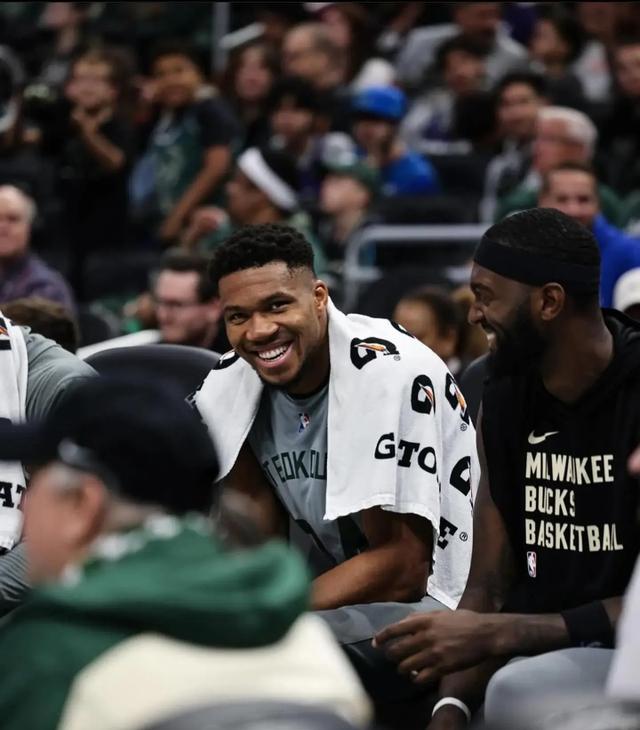 九游娱乐中心-字母哥重要时刻比赛局势复杂，阿森纳带队取胜！引发球迷热议-九游娱乐中心